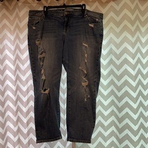 EUC Torrid ankle length, ripped jeans. Size 20